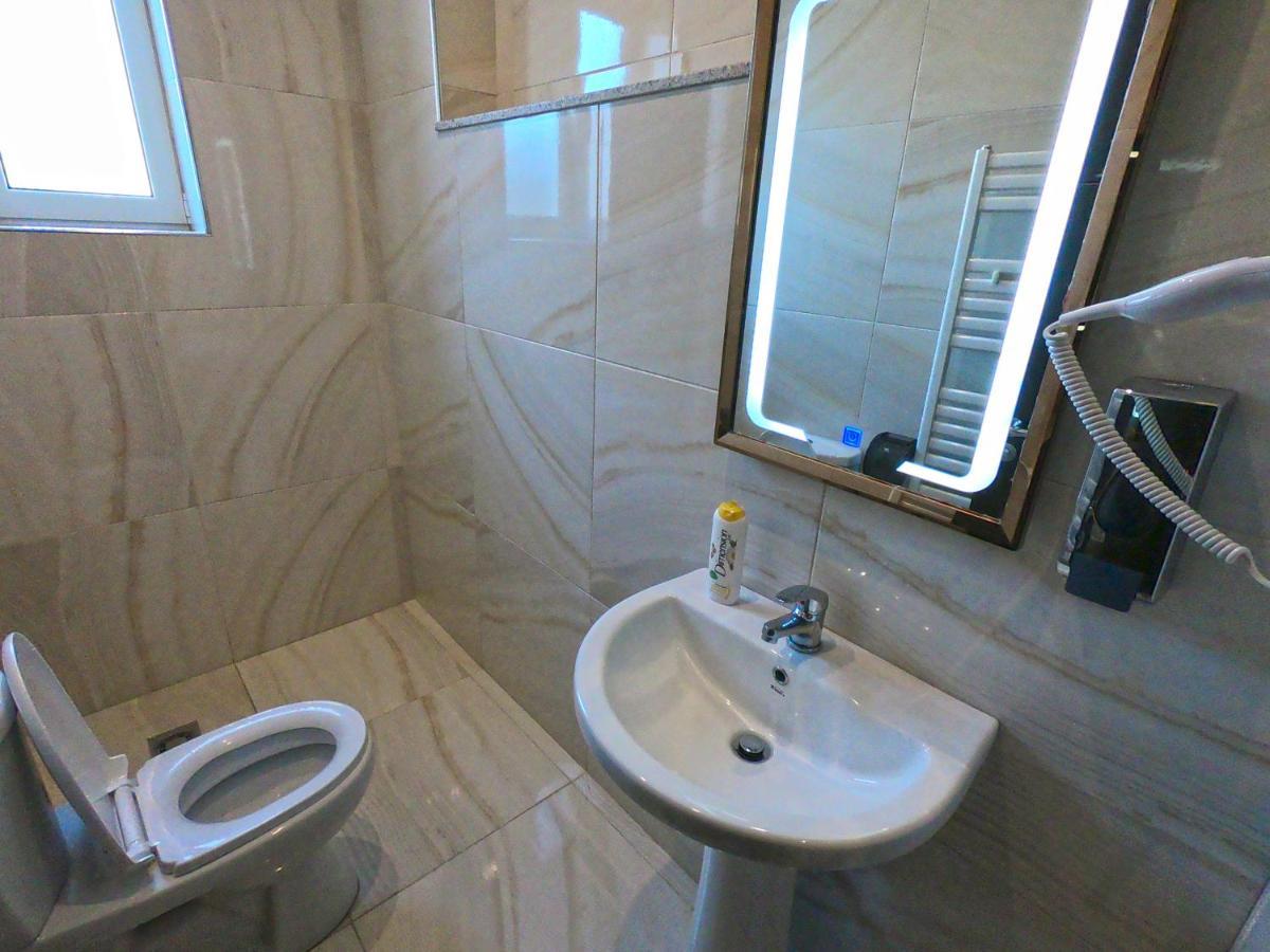 Hotel St.Pauli Shkoder Ngoại thất bức ảnh