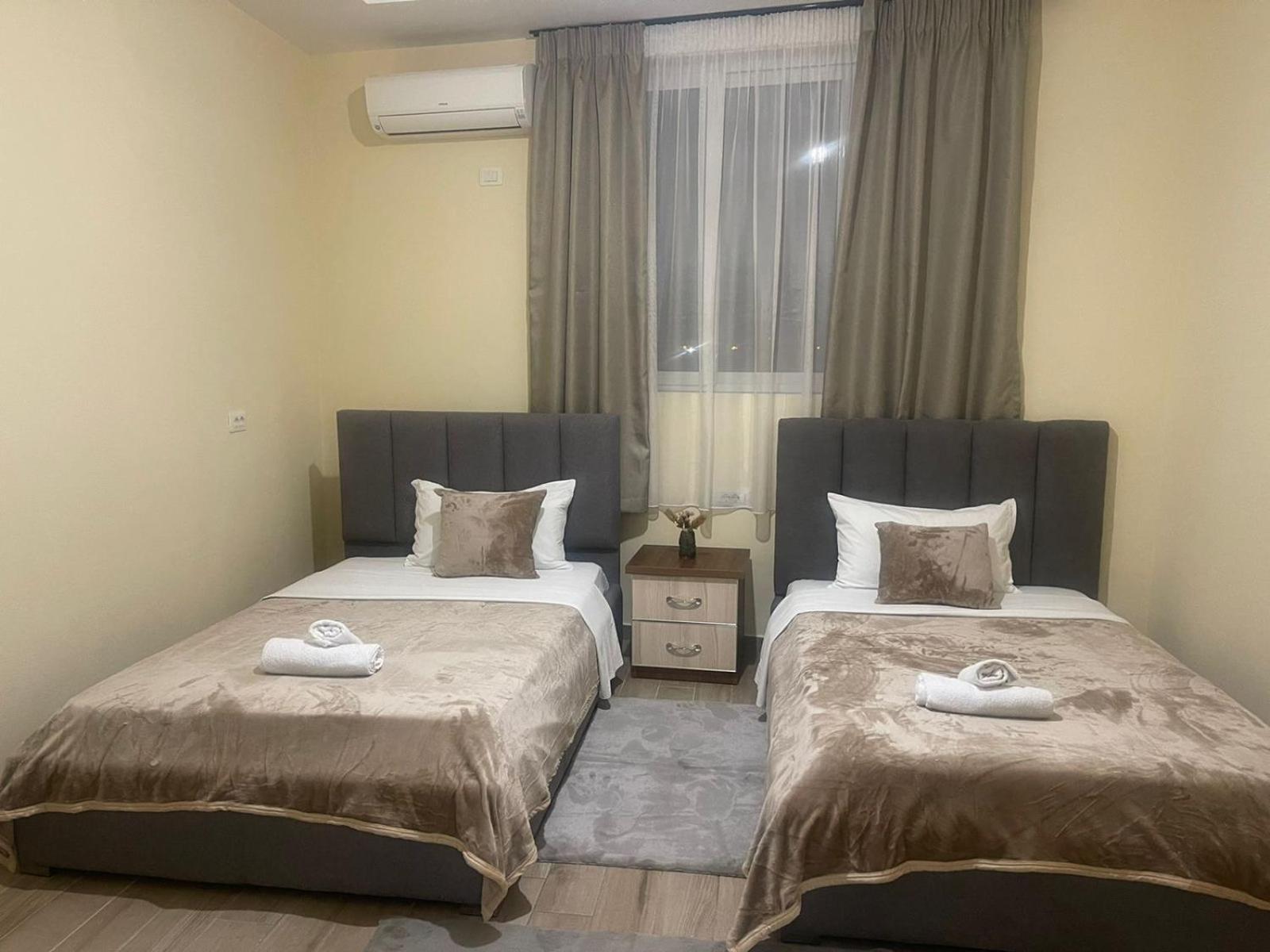 Hotel St.Pauli Shkoder Ngoại thất bức ảnh